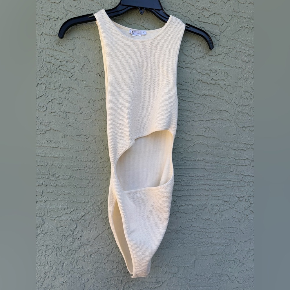 Zara Cream Cutout Bodysuit Top